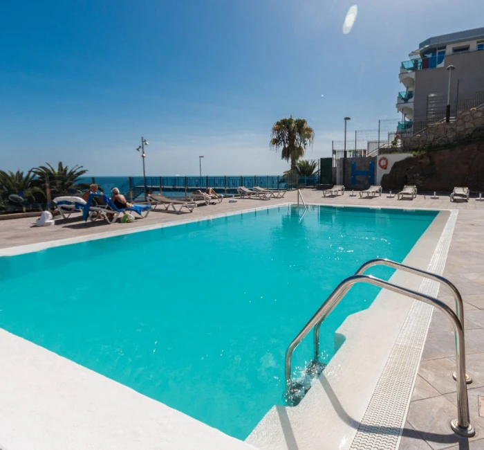 Az apartmanhoz tartozó kültéri medence